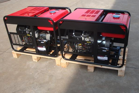 汽油發(fā)電機組在首次使用時應(yīng)該注意什么？